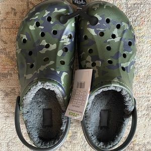SOLD NEW Crocs Camo Mens 11